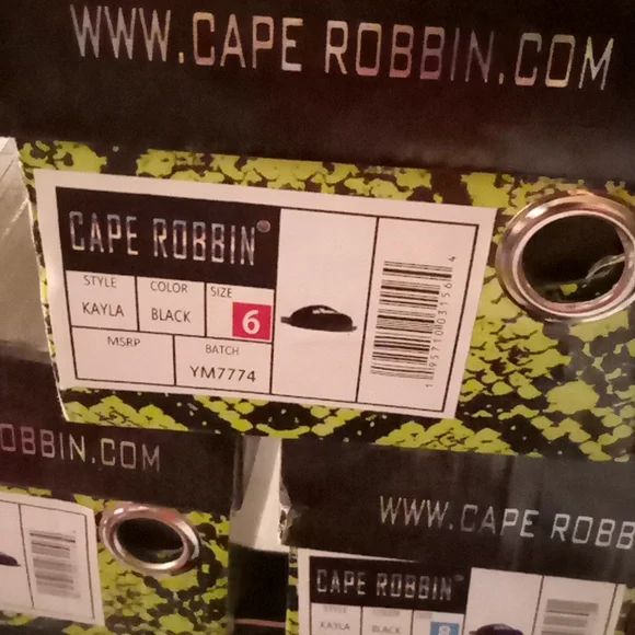 Sandals - Picture 6 of 6